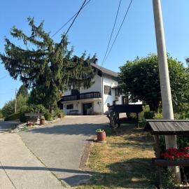Apartment Jelena, hotel in Seliste Dreznicko