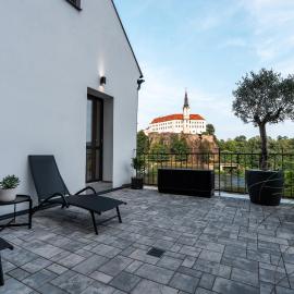 Sedmé Nebe Apartmán, hotel in Děčín