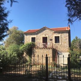 House on beach, Lesvos Nifida, Mytilene beach, hotel Nifídában