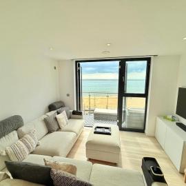 The Lookout-Sea Views-Balcony-Free parking, hotel di Ramsgate