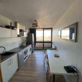 Appartement spacieux et lumineux, idéalement situé, hótel í Pessac