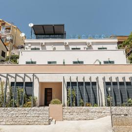 Apartmani Jakšić, hotel in Meljine