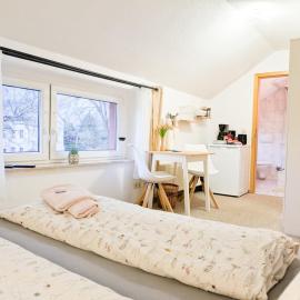 Urlaubsmagie Ferienwohnung Lerchenlied - ruhig & nah am Wanderweg - L7，塞布尼茲的飯店