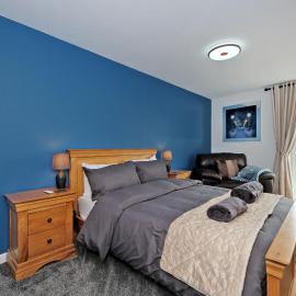 Luxury 2 Bedroom Harbour Apartment With Panoramic Ship Views