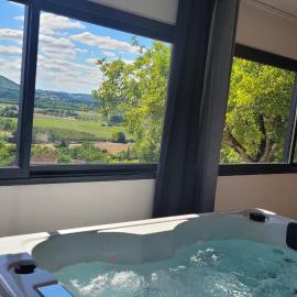 NiDAmour La Colombe Gîte romantique avec spa privatif intérieur Castels-et-Bézenac
