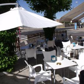 Hostal Salones Victoria, hotel in Santa Marina del Rey