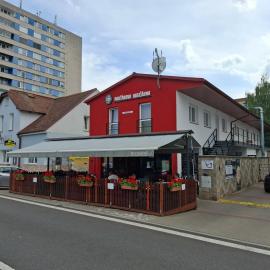 Parťákova Hasičárna & Penzion, hotel in Hradec Králové