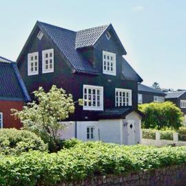Cozy Holiday Home, Hotel in Sandavágur