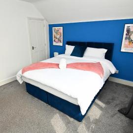 Ideal for Families 5 Bedroom Home- Free WiFi - Parking