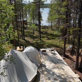 LaplandLiv Glampingtent with private sauna at the lake!, hotel a Björkliden