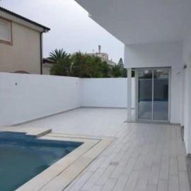 Etage de villa avec piscine privée à Kantaoui Méditerranée – hotel w mieście Hammam Susa