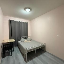 Face à la gare - Chambre 2, hotel in Roanne