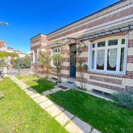 Secret Brick Garden - Villa plein centre Deauville - 7 personnes - jardin - parking