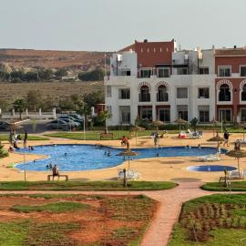 3 Bedroom Apartment with pool for family, khách sạn ở Saïdia