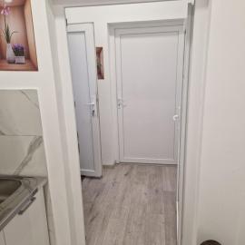 Studio apartment Klarić, hotel din Nova Gradiška