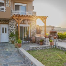Electi Apartments Charaki, hotelli kohteessa Charaki