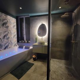 Évasion Sauvage Love Room, hotel a Montélimar