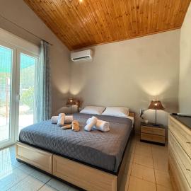 Serenity home Salamina, hotel a Áyios Yeóryios