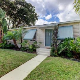 Charming West Palm Beach Home, hotel in West Palm Beach