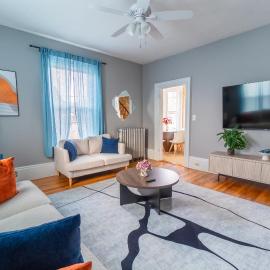3BDR 2BA Downtown Salem with Parking, hotel in Salem