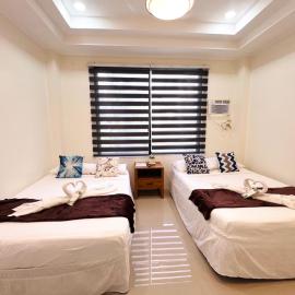Taylors Plantacion Resort- Grande Superior Room, hotel em Catarman