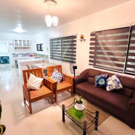 Taylors Plantacion Resort- Bungalow Villa, Hotel in Catarman