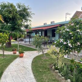 Merovili Μικρές Ενοικιαζόμενες Κατοικίες，Glífa的飯店