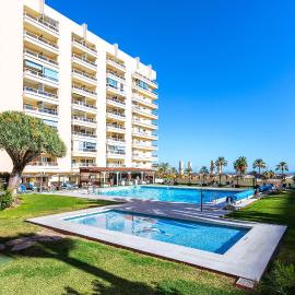 Hotel Apartamentos Pyr Fuengirola, hotel di Fuengirola