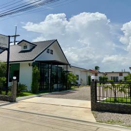 HomeGate Resort, hotel in Prachuap Khiri Khan
