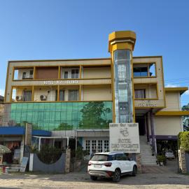HOTEL DEO VOLENTE, viešbutis mieste Sibsāgar