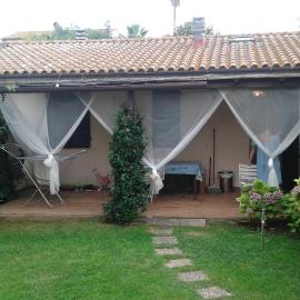 Casa indipendente con giardino - piscina e tennis condominiali tra Orbetello ed Ansedonia