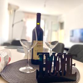 Apartment 15 min Walk to Centre, Bus & Train station