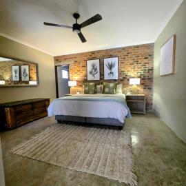 Home with Thelana