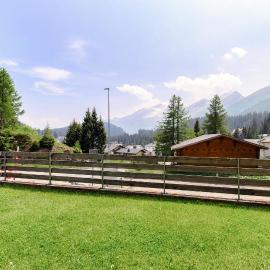 Sanbe Garden by Quokka 360 - Apartment with Garden in San Bernardino, hotelli kohteessa Mesocco