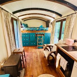 The Railway Carriage - Blue, hotel di Glasbury