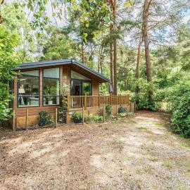Guelder Rose Lodge - Norfolk Cottage Agency, готель у місті Kelling