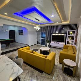 Executive 4 Bedroom Bungalow at New Haven Extension, Enugu, hotell i Enugu