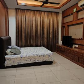 Dcarlton seaview apartment, hotel in Masai
