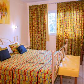 Leet Dorian HOTEL, hotel sa Libreville