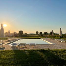 Agriturismo - Casale Spoleto، فندق في Protte
