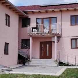 CASA BIA CRIBO Sannicolau de Munte - bai termale, ξενοδοχείο σε Săcueni