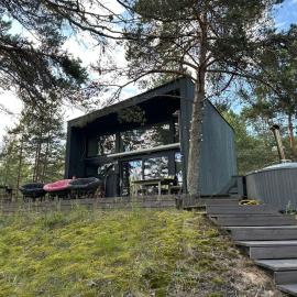 Privaatne saunamajaga suvila Peipsi kaldal โรงแรมในKatase
