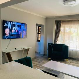 Valley Inn Guest House, Accommodation 17 Elizabeth Ave, Rivonia, Sandton, 2191, hotel v destinácii Sandown