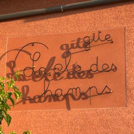 Gite Clé des Champs、Montenoisのホテル