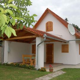 Apartment in Balatonbereny - Balaton 18075