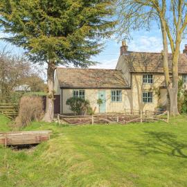 Rookery Cottage, hotel em Little Staughton