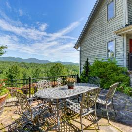 Hilltop Home w/ Panoramic Forest & Mountain Views!