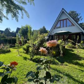 NurdachZeit – Ferienhaus in Schellbronn, hotel din Neuhausen