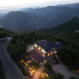 Hotel Dusha at Kruja's Mountain
