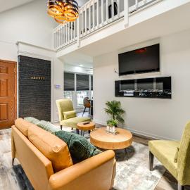 Game Room + Yard: Updated House in Chester!